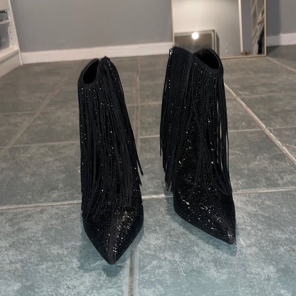 NWT INC Black Tassel Rhinestone Sahoj Pointed Toe Stiletto Zip-Up Western Boot - Picture 1 of 4